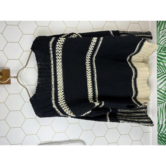 Elan Black and Cream Striped Cotton Knit 3/4 Sleeve Sweater - Size - Small - Picture 2 of 6